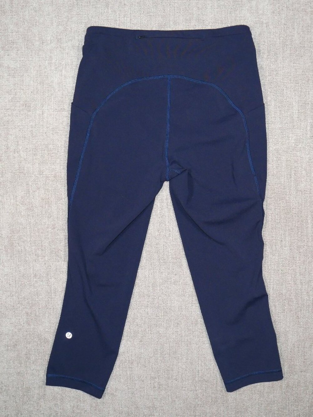 Lululemon Women's Size 8 Swift Speed High-Rise Crop 21" Leggings Navy Blue
